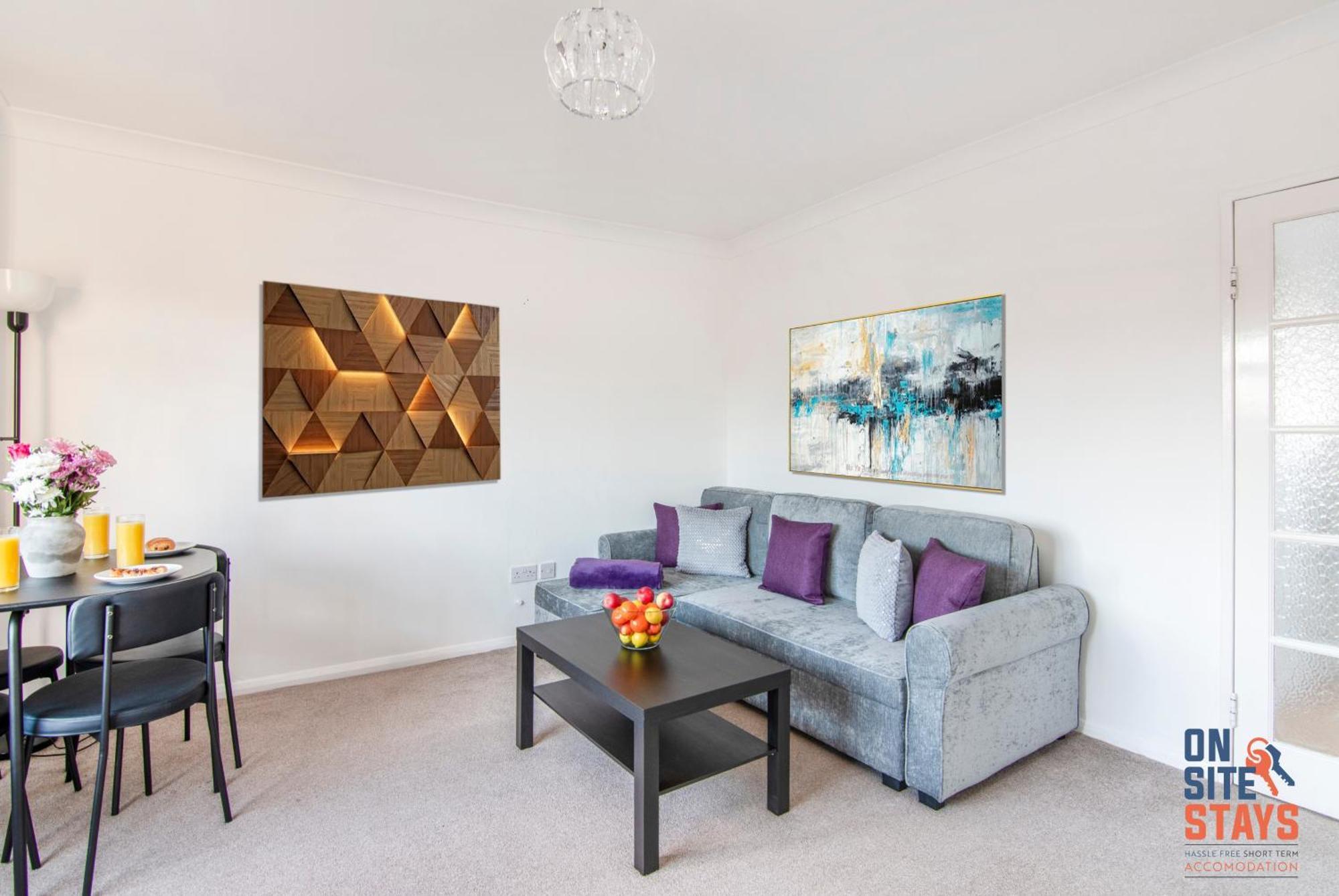 Onsitestays - Cosy 2-Bedroom Apartment With Private Entrance & Long Stay Prices เกรฟเซ็นด์ ภายนอก รูปภาพ