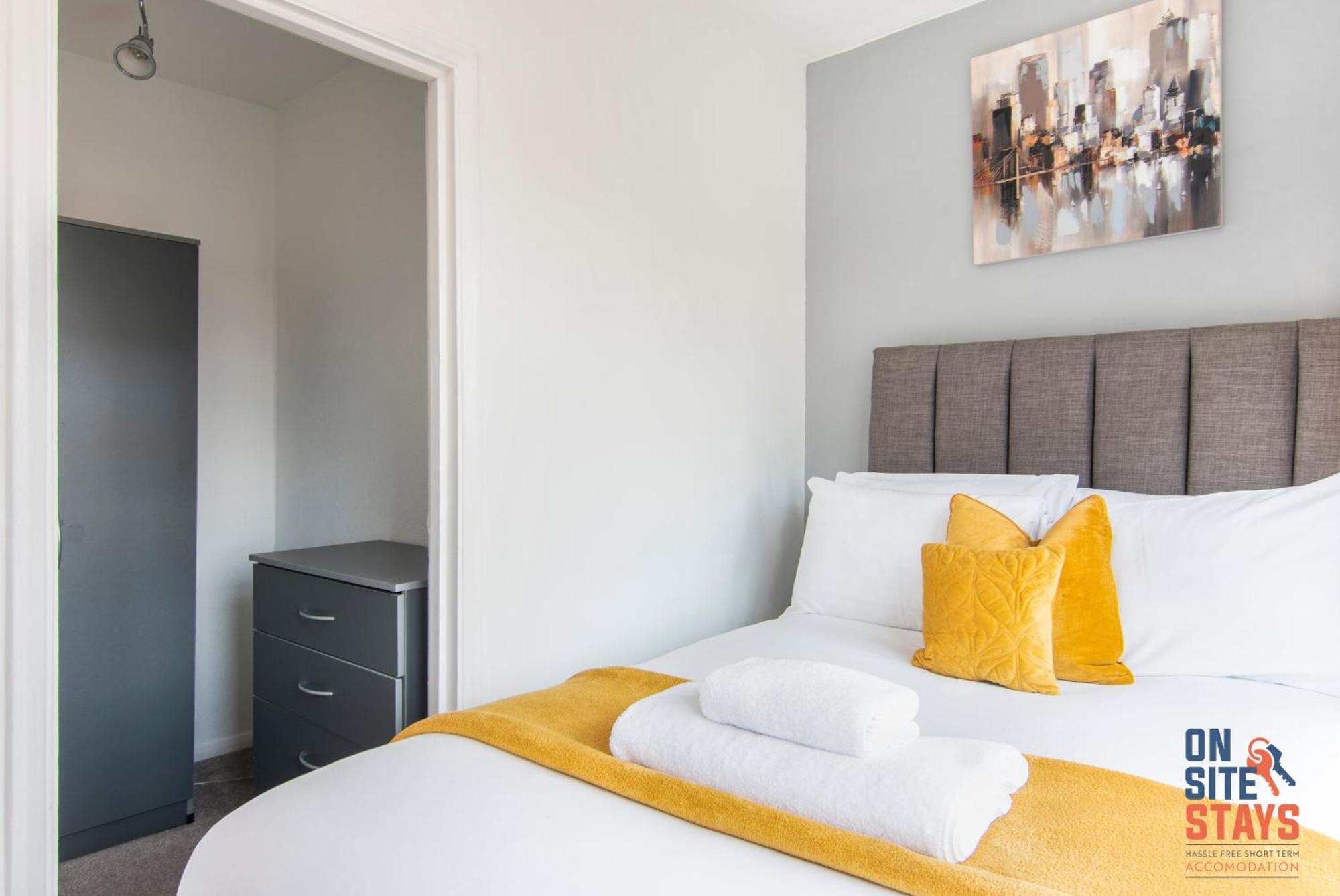 Onsitestays - Cosy 2-Bedroom Apartment With Private Entrance & Long Stay Prices เกรฟเซ็นด์ ภายนอก รูปภาพ