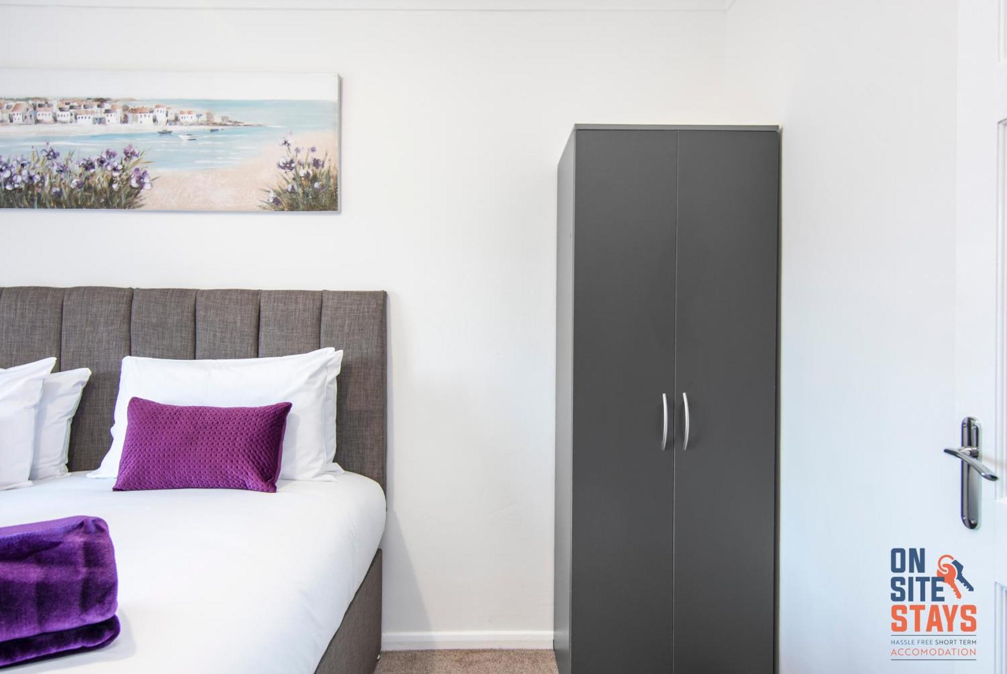 Onsitestays - Cosy 2-Bedroom Apartment With Private Entrance & Long Stay Prices เกรฟเซ็นด์ ภายนอก รูปภาพ